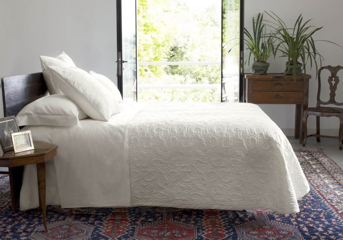 Valzer Quilted Coverlet